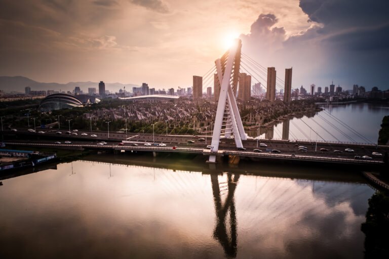 the bridge with city